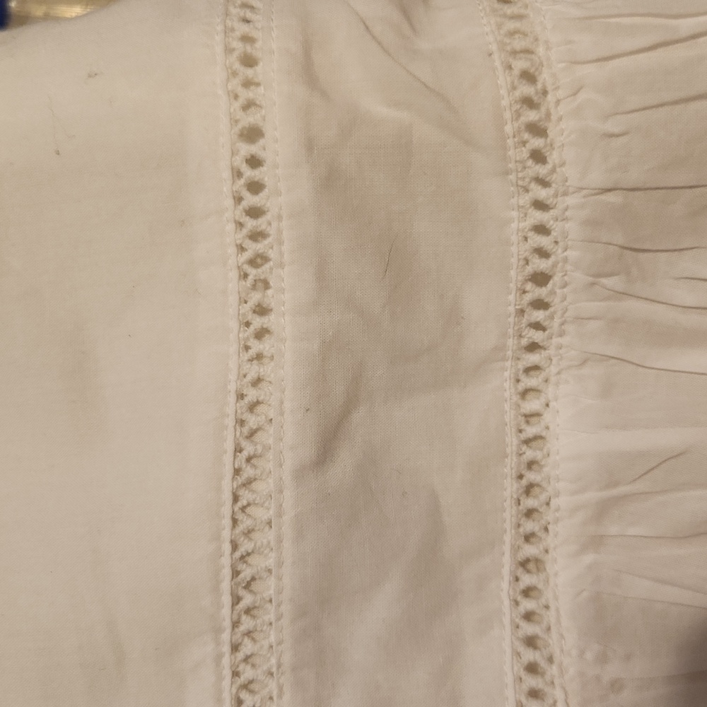 White  100% cotton bluse.